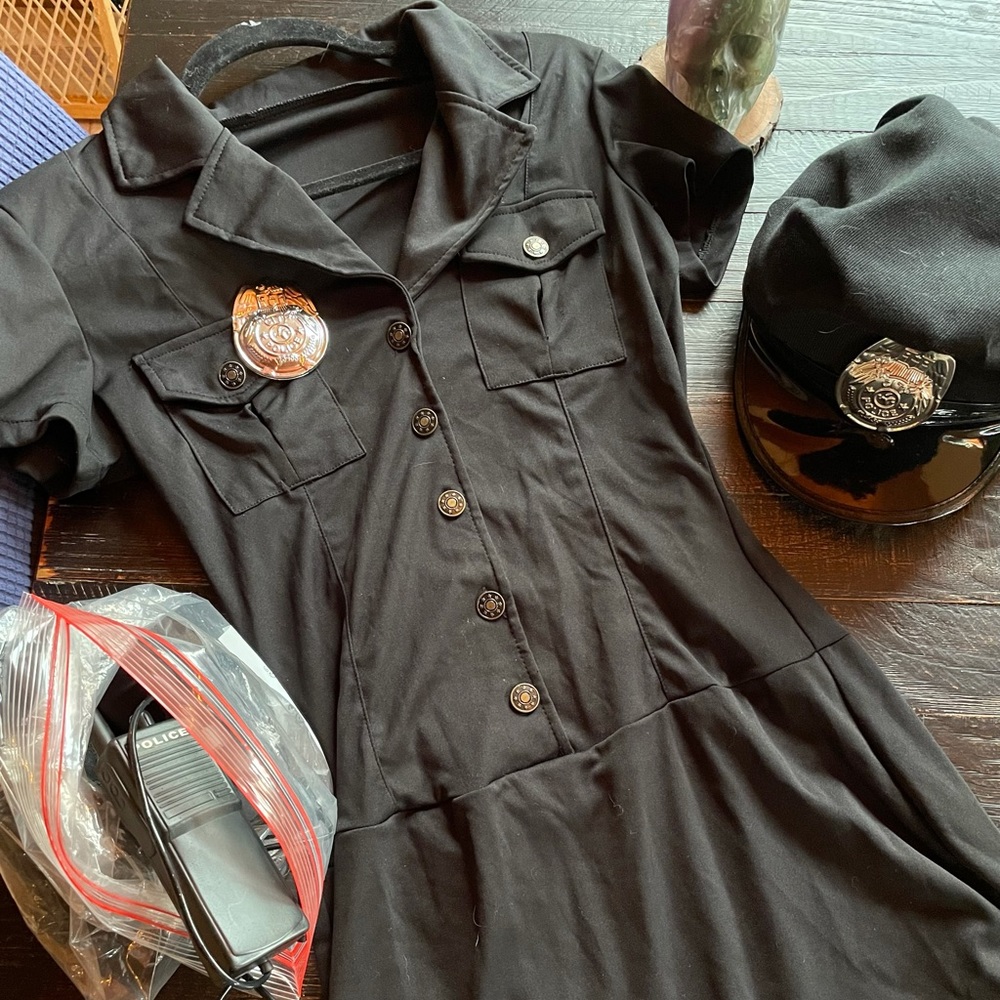 Halloween costume women cop dress hat and radio size small 4-6